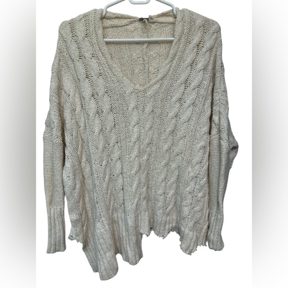 Free People asymmetrical bottom Cream Cable Knit Sweater - Picture 1 of 8